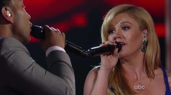 Kelly-Clarkson-and-John-Legend-You-Dont-Know-Me-Duets-Video