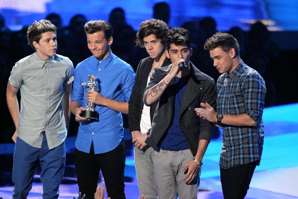 One Direction 2012 MTV Video Music Awards – Show.JPEG-0c35a