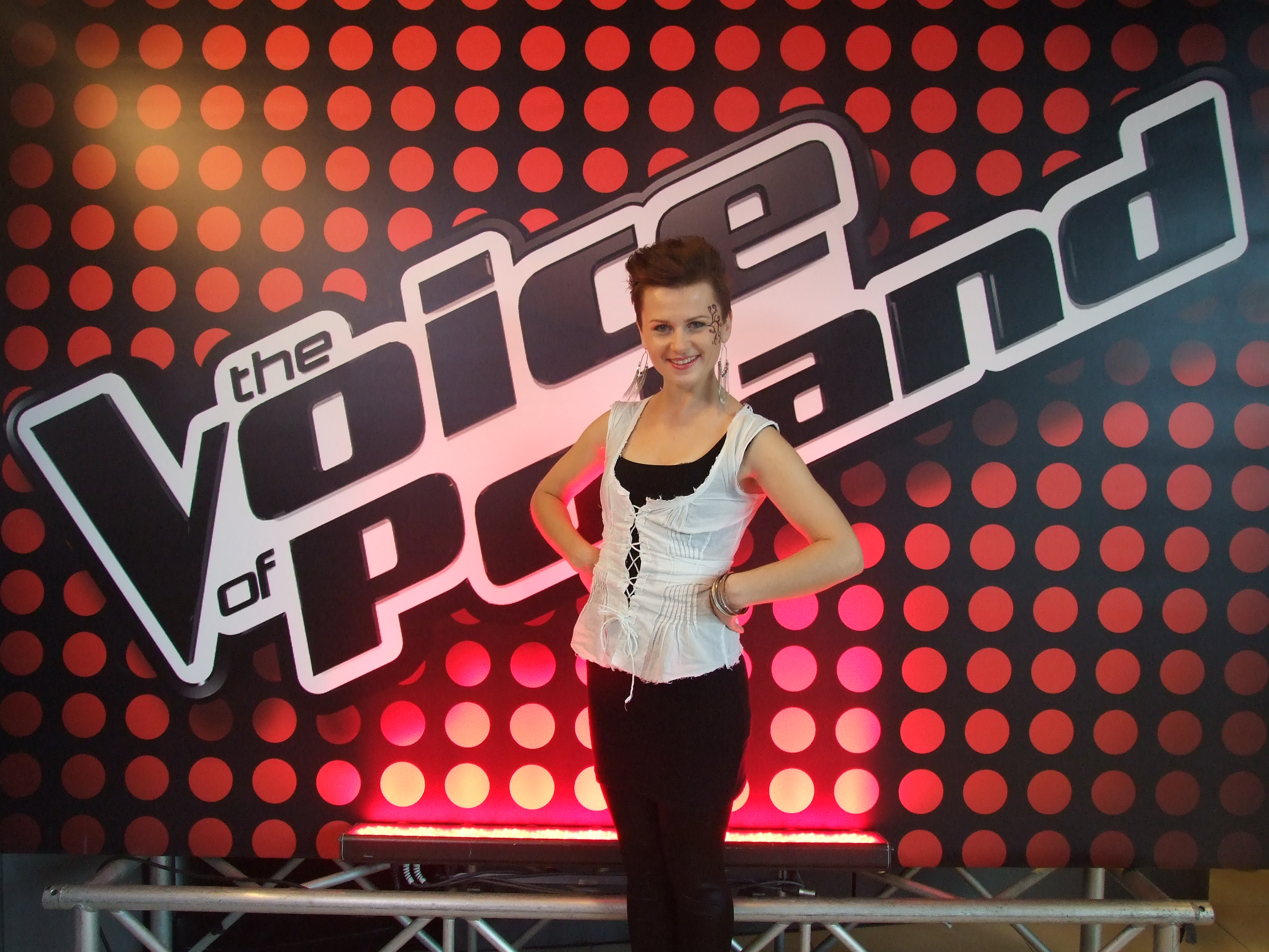 Oni mogą być gwiazdami. Rozmawiamy z uczestniczką aktualnej edycji The Voice of Poland – Karoliną Żuk Oni mogą być gwiazdami. Rozmawiamy z uczestniczką aktualnej edycji The Voice of Poland – Karoliną Żuk