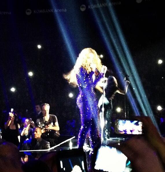 beyonce-mrs-carter-12