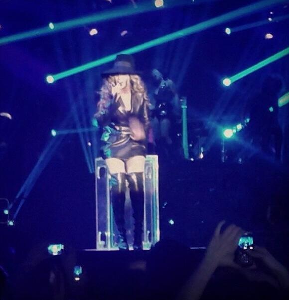 beyonce-mrs-carter-13
