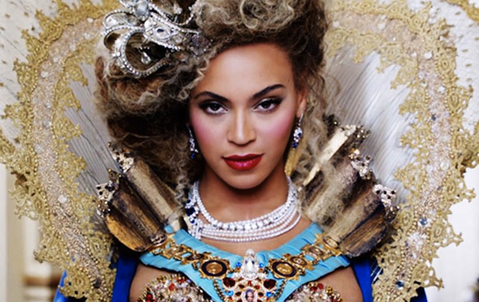 Co za niespodzianka! Beyoncé tryumfalnie powraca na szczyt naszej listy po raz dziesiąty! „Grown Woman” raz jeszcze Utworem Tygodnia! Co za niespodzianka! Beyoncé tryumfalnie powraca na szczyt naszej listy po raz dziesiąty! „Grown Woman” raz jeszcze Utworem Tygodnia!