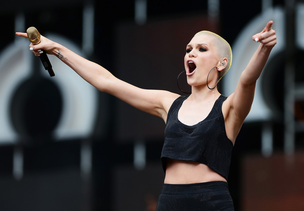 rita-ora-jessie-j-chime-for-change-concert-english-performers-04