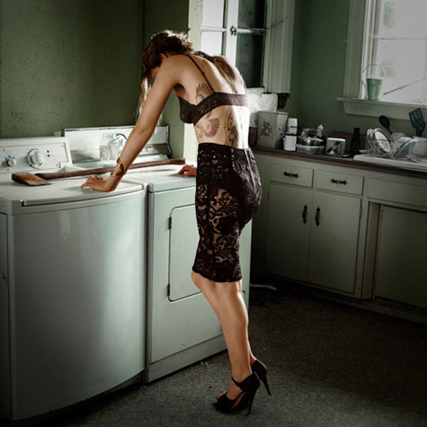 skylar-grey-dont-look-down