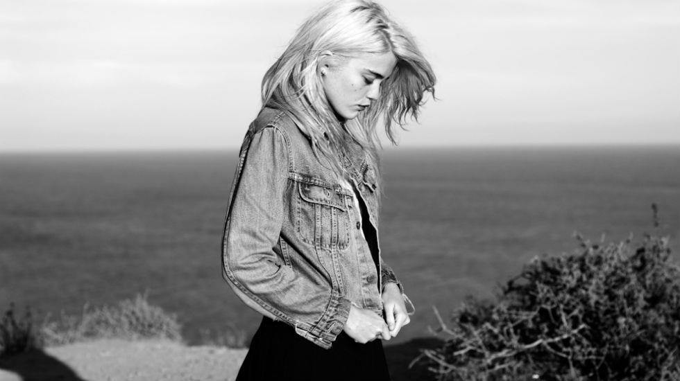 Sky Ferreira w muzycznej kolaboracji z zespołem Primal Scream Sky Ferreira w muzycznej kolaboracji z zespołem Primal Scream