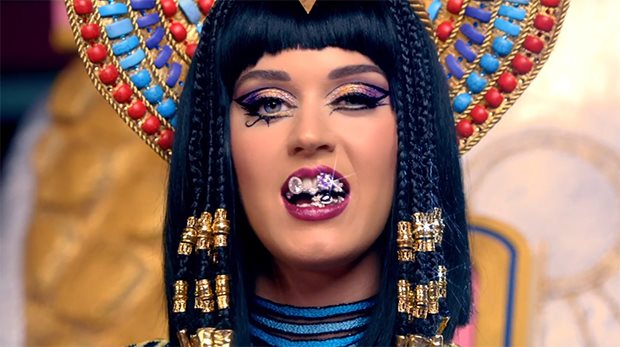 Throwback Thursday 132: Katy Perry – Dark Horse Throwback Thursday 132: Katy Perry – Dark Horse