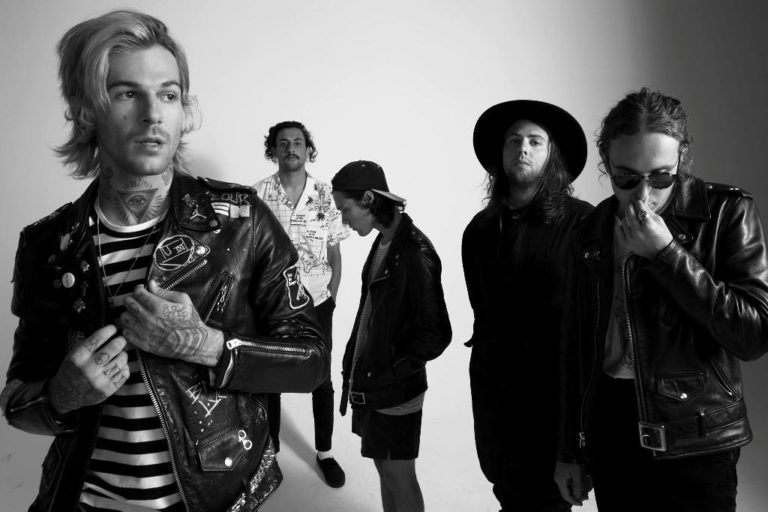 The Neighbourhood poszerzają brzmienie: (((((ultraSOUND))))) wraca w wersji +