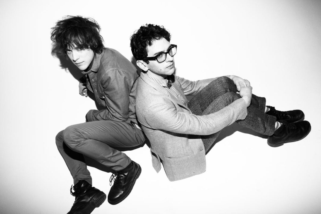 MGMT remiksuje Metronomy MGMT remiksuje Metronomy