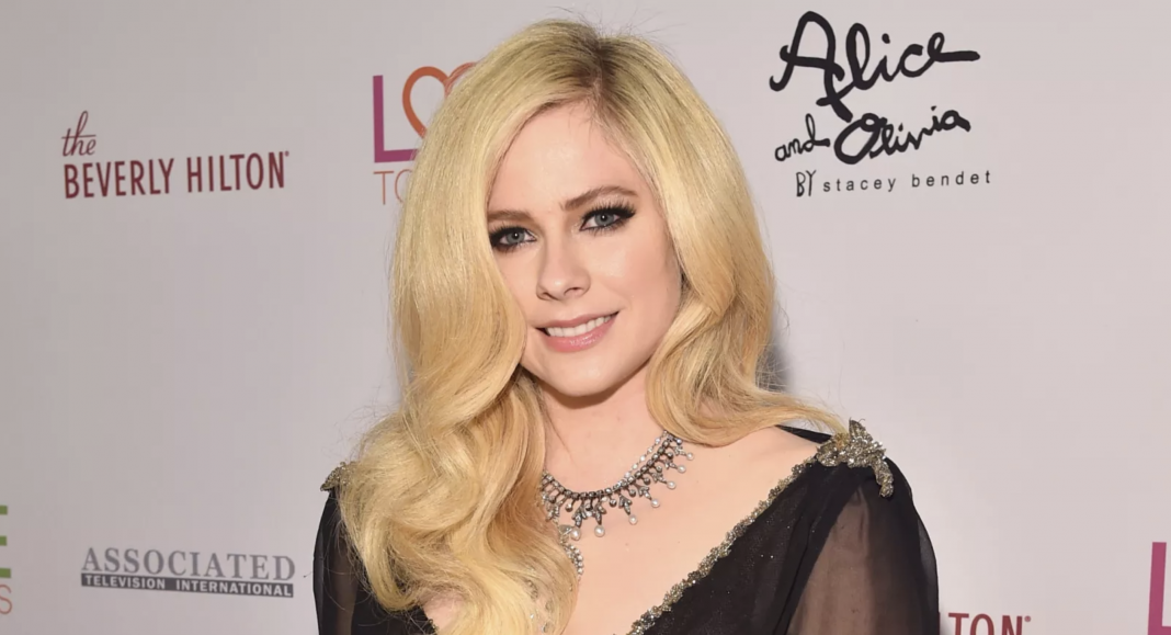 Avril Lavigne dołącza do DTA Records Avril Lavigne dołącza do DTA Records