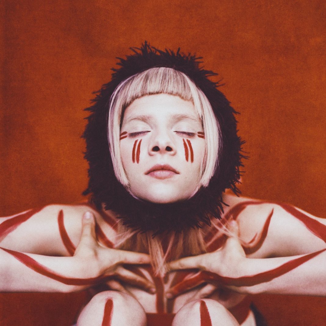 Aurora – A Different Kind Of Human – Step 2 (2019), recenzja Nikoli Niny Skopowskiej Aurora – A Different Kind Of Human – Step 2 (2019), recenzja Nikoli Niny Skopowskiej