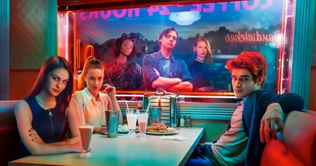 Drugi sezon Riverdale na DVD w sprzedaży od 14 listopada Drugi sezon Riverdale na DVD w sprzedaży od 14 listopada