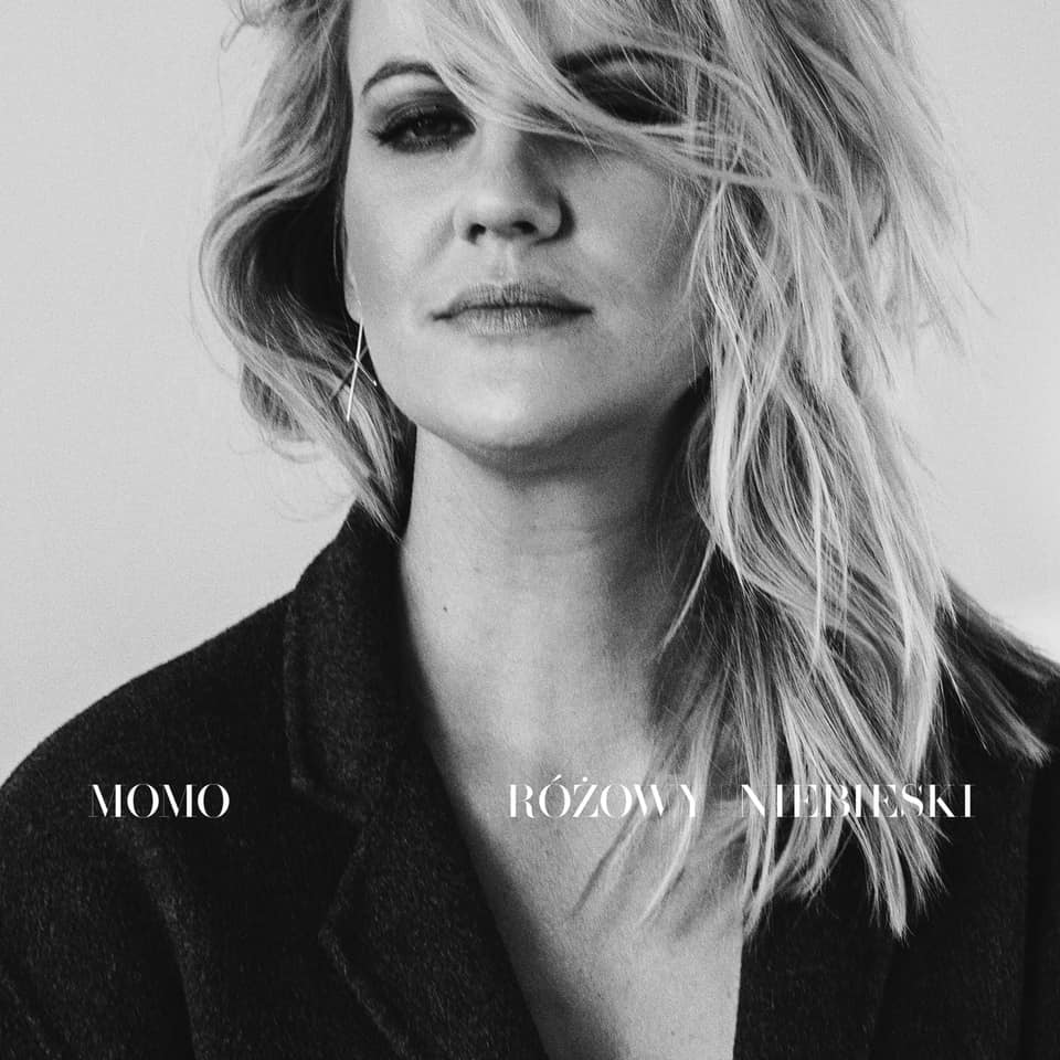 MoMo – Różowy / Niebieski (2019), recenzja Jakuba Kopanieckiego MoMo – Różowy / Niebieski (2019), recenzja Jakuba Kopanieckiego