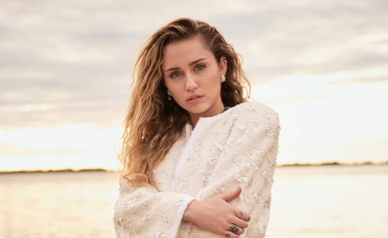 Emocjonalna ballada jako kolejny singiel Miley Cyrus Emocjonalna ballada jako kolejny singiel Miley Cyrus
