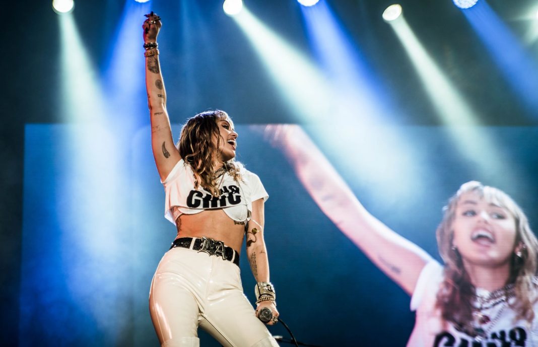 Billboard: SZA wraca na szczyt, największy sukces Miley Cyrus na Hot 100 w karierze Billboard: SZA wraca na szczyt, największy sukces Miley Cyrus na Hot 100 w karierze