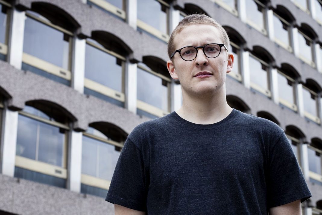 Floating Points anonsuje album „Crush” i publikuje teledysk do nowego kawałka „Last Bloom”. Floating Points anonsuje album „Crush” i publikuje teledysk do nowego kawałka „Last Bloom”.