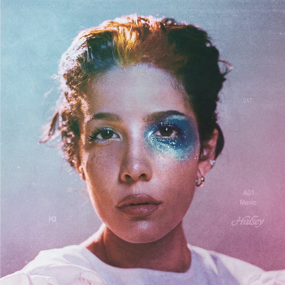 Halsey rozstaje się z wytwórnią muzyczną Halsey rozstaje się z wytwórnią muzyczną