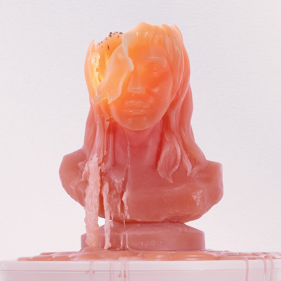 Kesha podzieliła się nowym utworem „Resentment” Kesha podzieliła się nowym utworem „Resentment”