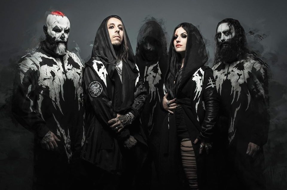 Ogień w Kwadracie, czyli o koncercie Eluveitie + Lacuna Coil w Krakowie. Relacja Weroniki Oszajcy Ogień w Kwadracie, czyli o koncercie Eluveitie + Lacuna Coil w Krakowie. Relacja Weroniki Oszajcy