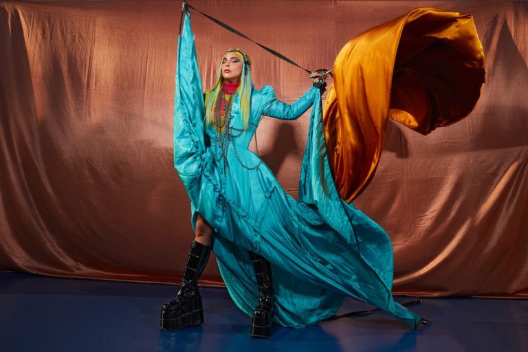 Lady Gaga, Dua Lipa i Miley Cyrus. Posłuchajcie ścieżki dźwiękowej do filmu „Diabeł ubiera się u Prady 2”