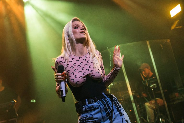 Margaret wyruszy w trasę z albumem MTV Unplugged