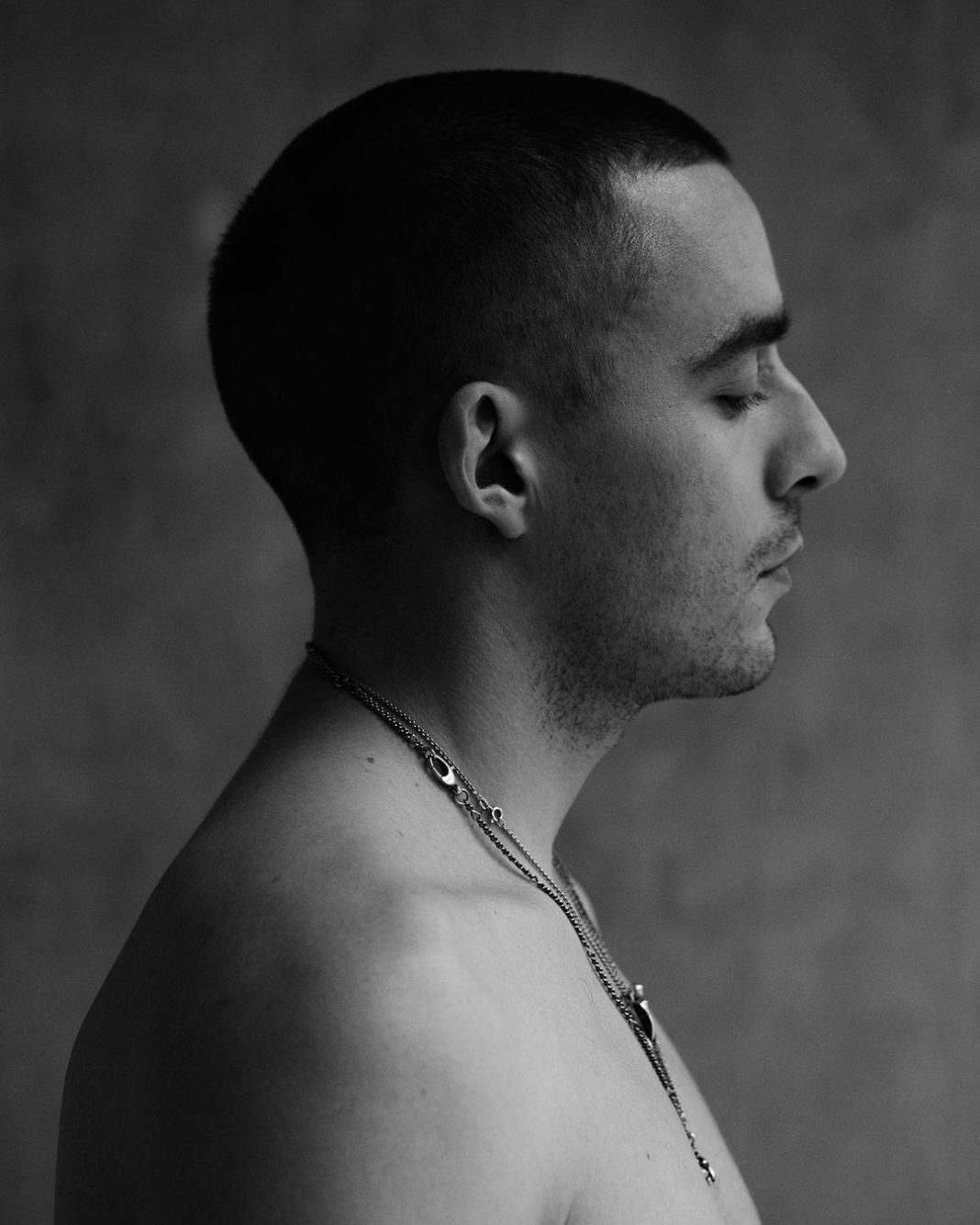 Dermot Kennedy prezentuje kompletną wersję albumu „Without Fear” Dermot Kennedy prezentuje kompletną wersję albumu „Without Fear”