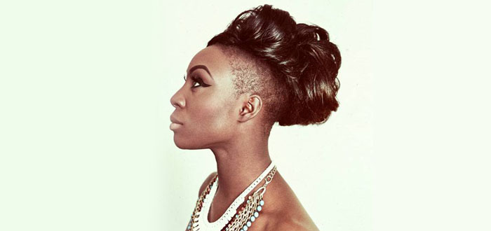 Laura Mvula wydała swoją pierwszą muzykę od pięciu lat w postaci 1 / f EP Laura Mvula wydała swoją pierwszą muzykę od pięciu lat w postaci 1 / f EP
