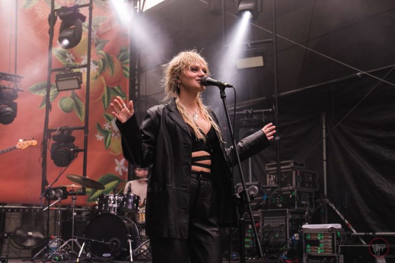 Rosalie. i Chloe Martini przedstawiają cover utworu Eweliny Flinty