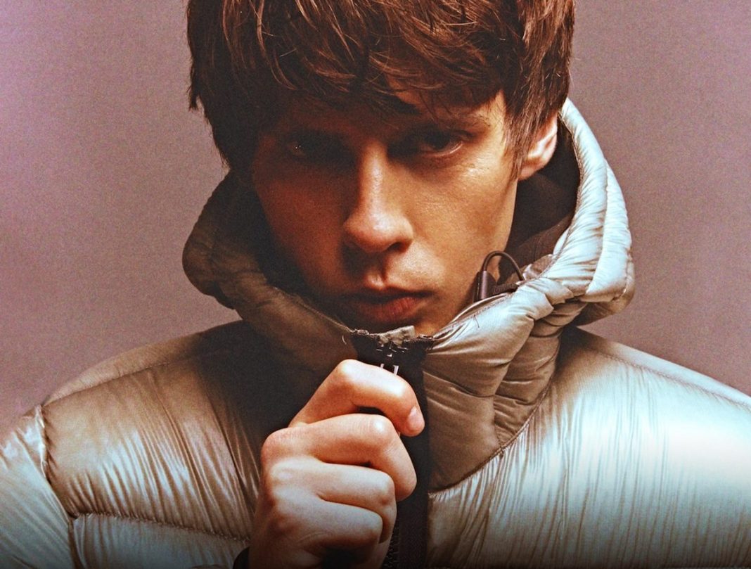 Gorączka sobotniej nocy, czy pełen niepewności niedzielny poranek? Jake Bugg – Saturday Night, Sunday Morning, 2021 (recenzja) Gorączka sobotniej nocy, czy pełen niepewności niedzielny poranek? Jake Bugg – Saturday Night, Sunday Morning, 2021 (recenzja)