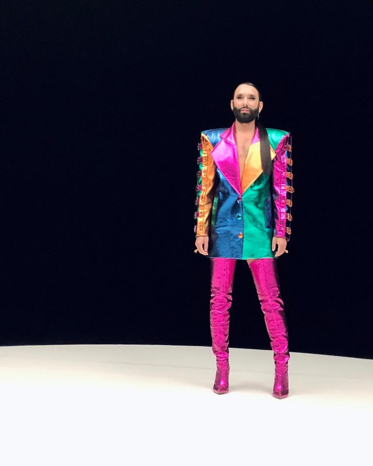 Conchita na autoterapii. Posłuchajcie Call Me Up