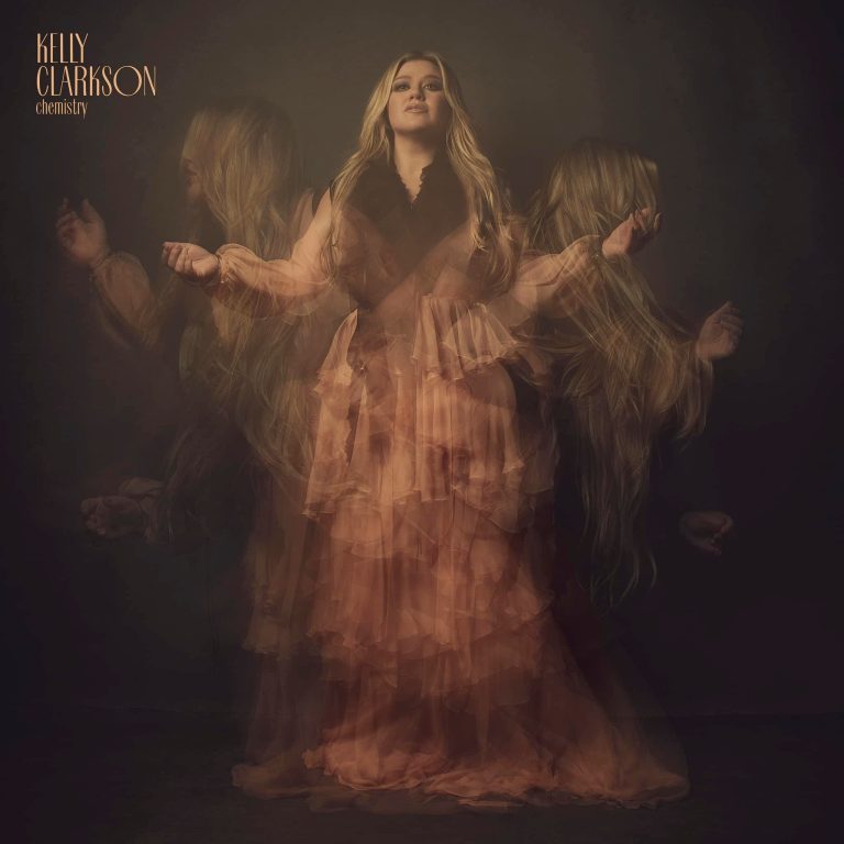 Kelly Clarkson przedstawia album Chemistry