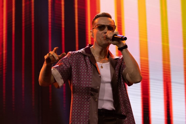 Męskie Granie Orkiestra w utworze Stanisława Soyki