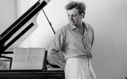Maciej Musiałowski prezentuje debiutancki singiel Maciej Musiałowski prezentuje debiutancki singiel