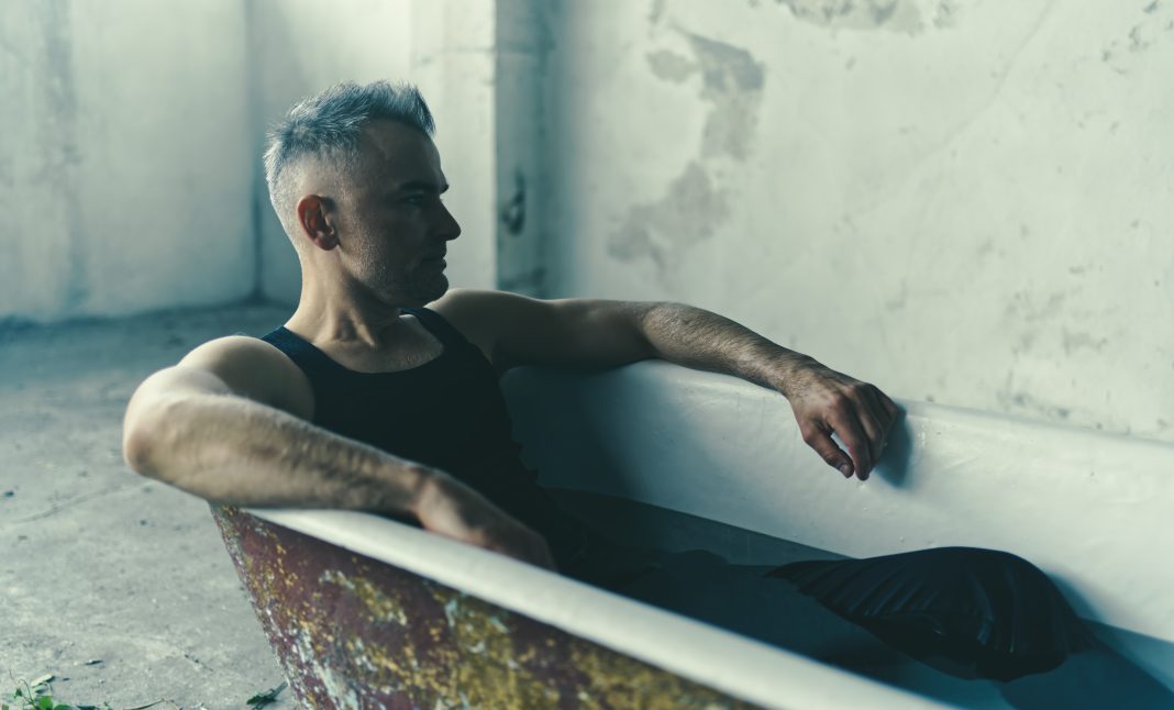 Michał Rudaś wypuszcza nowy singiel „Płyń” Michał Rudaś wypuszcza nowy singiel „Płyń”