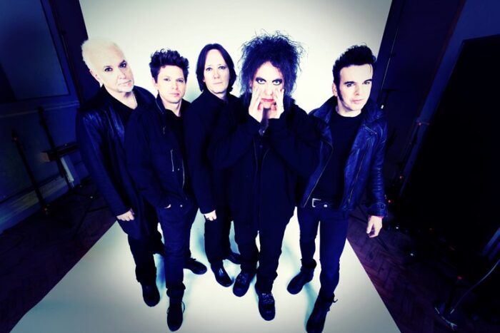 Robert Smith ponownie kuratorem Teenage Cancer Gigs 2026 Robert Smith ponownie kuratorem Teenage Cancer Gigs 2026