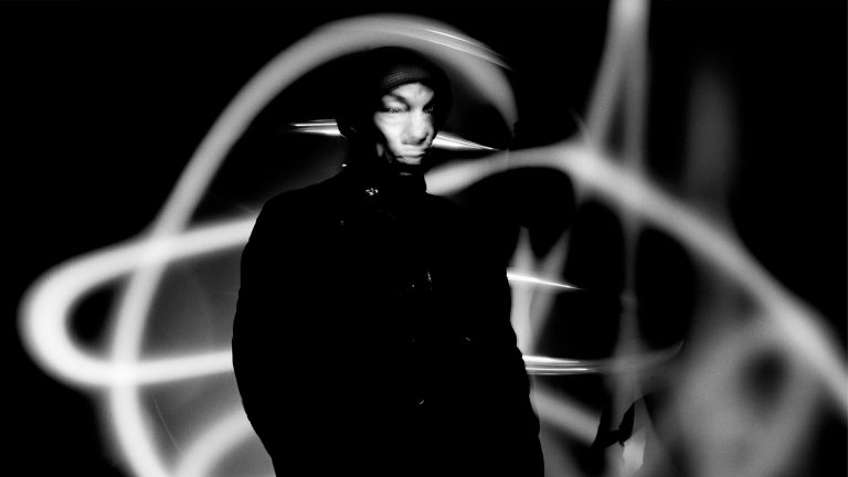 Tricky zapowiada album z polską wokalistką – Different When It’s Silent